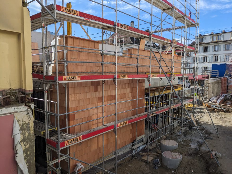 Bât. A : brique CAPO à l’étage, en cours (état 26.02.2024)