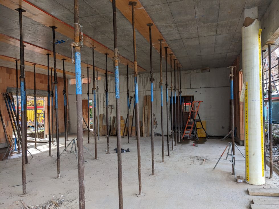 Bât. A : décoffrage et ré-étayage dalle sur rez, terminé (05.03.2024)