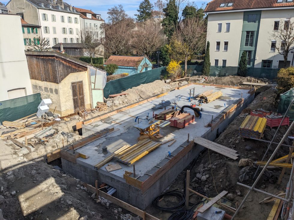 Bât D : bétonnage parapets, en cours (14.03.2024)
