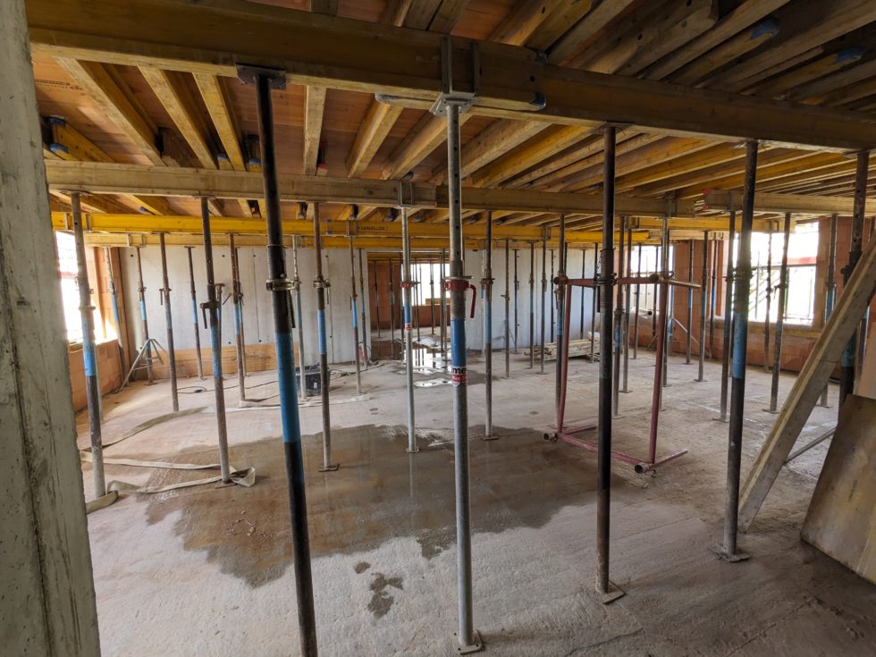 Bât. A : étayage coffrage dalle sur rez, à décoffrer (27.03.2024)