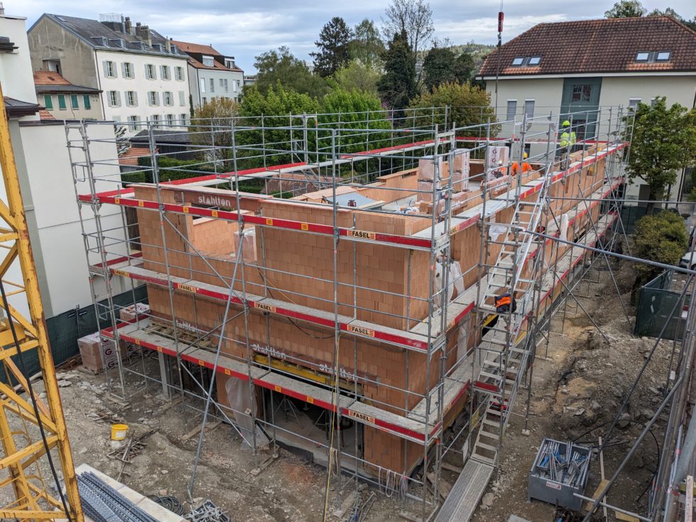 Bât. D : brique CAPO 1er étage, en cours (30.04.2024)