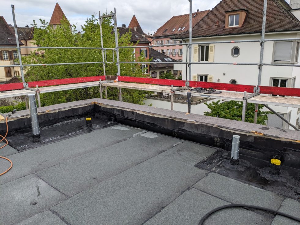 Bât. A : isolation et étanchéité, en cours (07.05.2024)