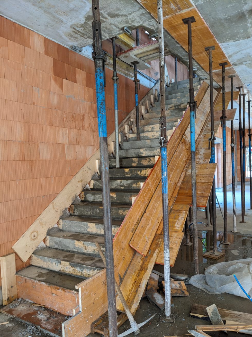 Bât. D : bétonnage escalier, terminé (14.05.2024)