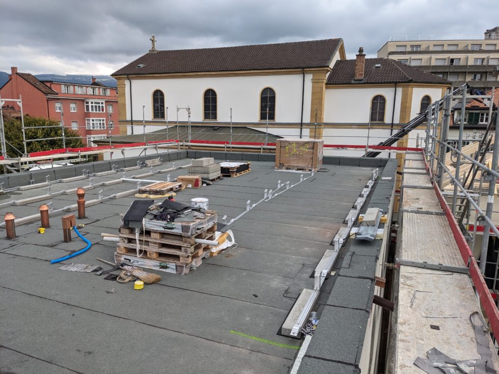 Bât. A : pose des socles et châssis panneaux PV, en cours (20.09.2024)