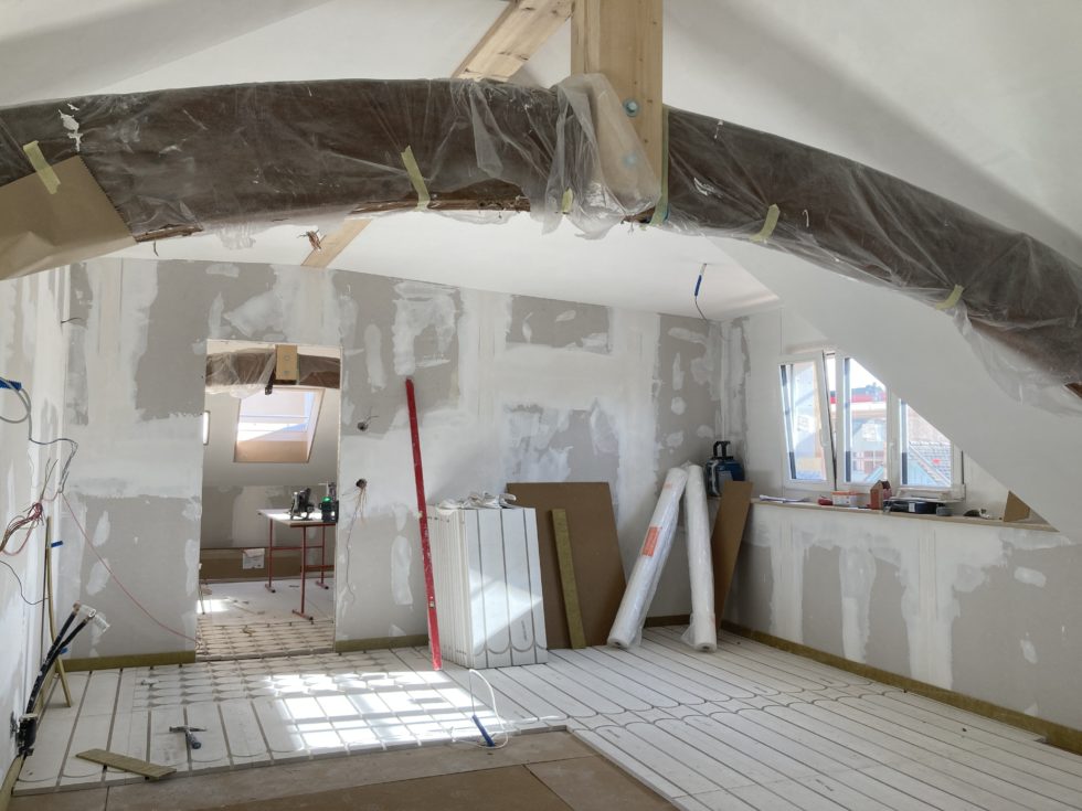 Bât. B : pose des chapes sèches aux combles (24.02.2025)