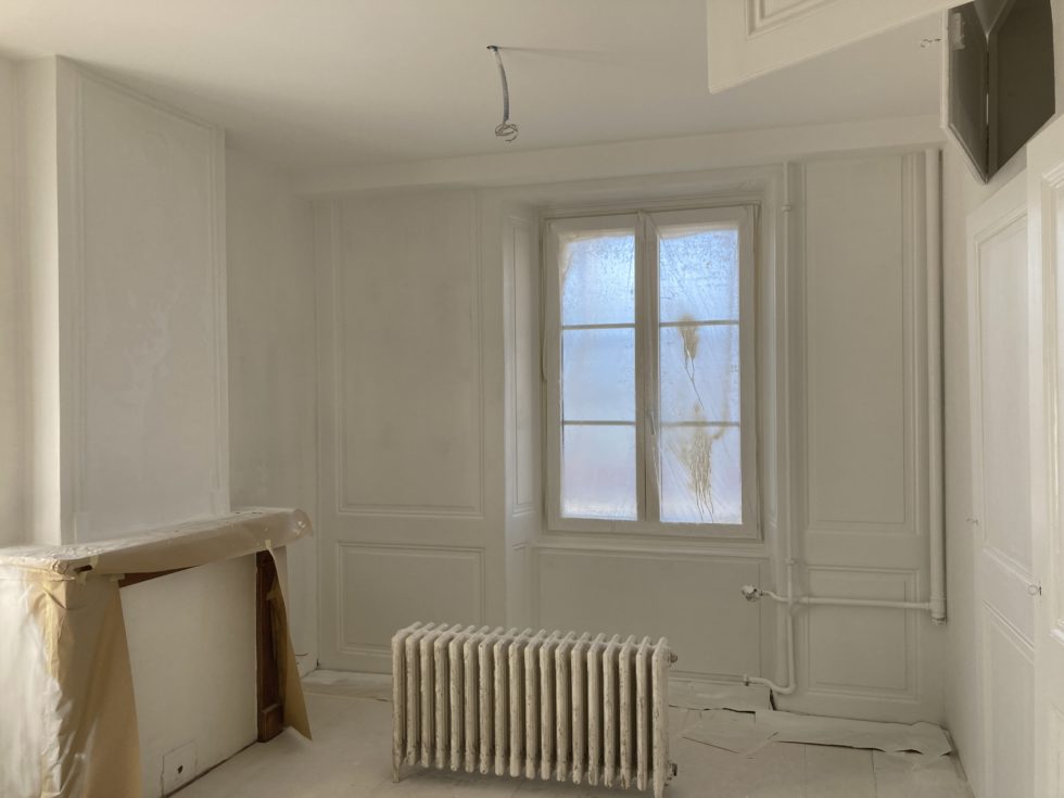 Bât. B : rénovation et peinture des boiseries