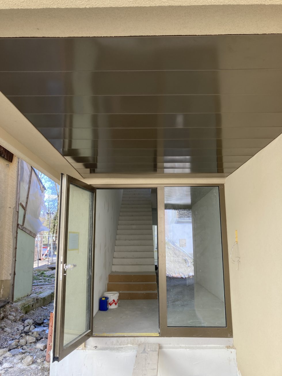 Bât D : pose faux-plafond de l’entrée (31.03.2025)