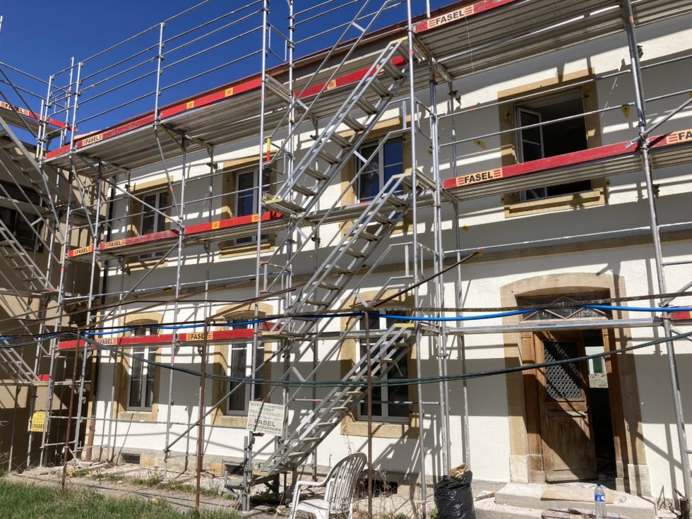 Bât. B : peinture façade en cours de finalisation (31.03.2025)