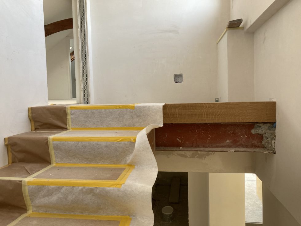 Bât B : pose escalier bois (07.04.2025)